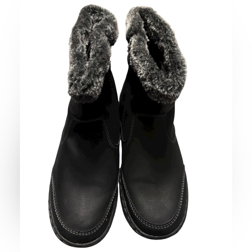Khombu Women's Blend Water Resistant Bootie